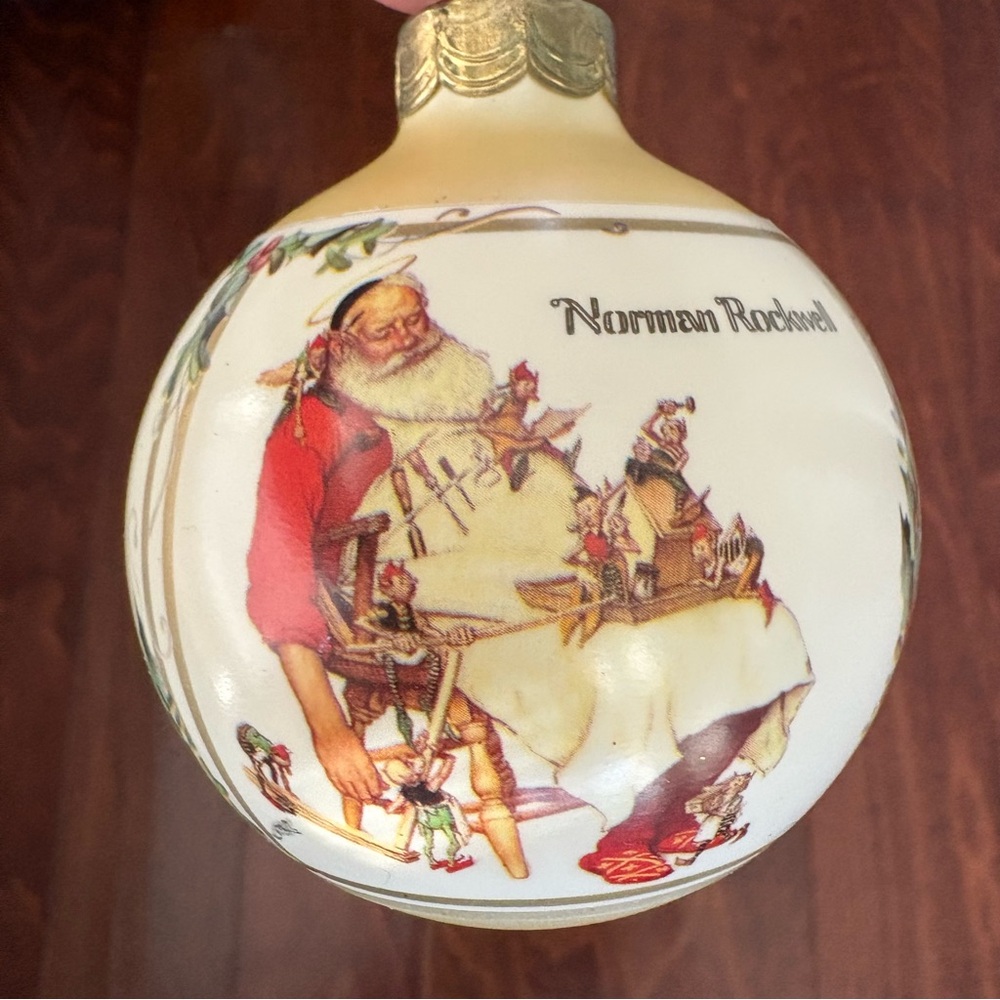 1991 Hallmark Santa & His Helpers Norman Rockwell Glass Ball Christmas Ornament
